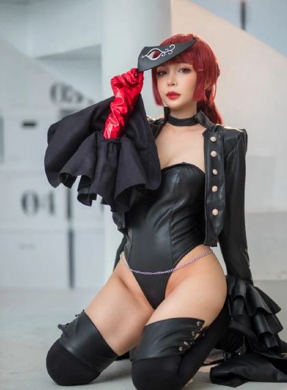 angelina全集播放_BD英语手机在线看
