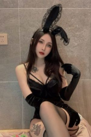 年轻的嫂子在线观看免费_高清韩国电影在线观看
