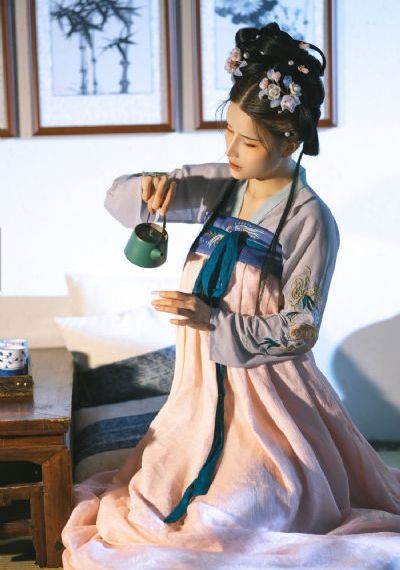 哥布林洞窟在线观看免费全集_超清动漫在线观看
